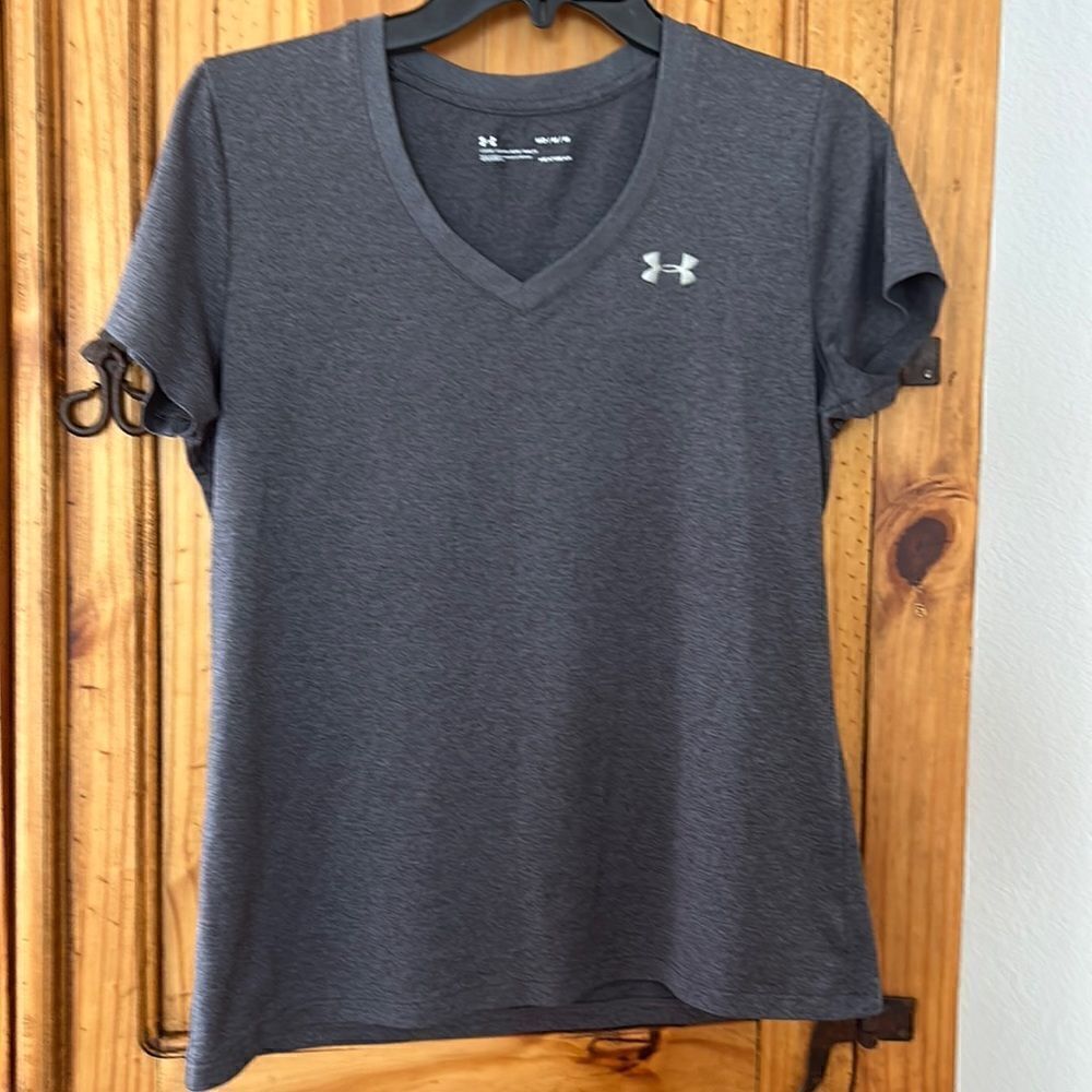 Under Armour Loose Fit Vneck Tee